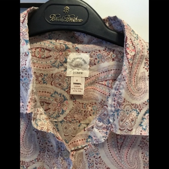 J. Crew The Perfect Shirt Pink Paisley Silk Blend Button Up Collared Size 4 - Picture 5 of 5
